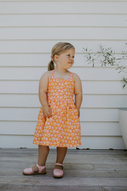 Cute pink sandals for toddlers