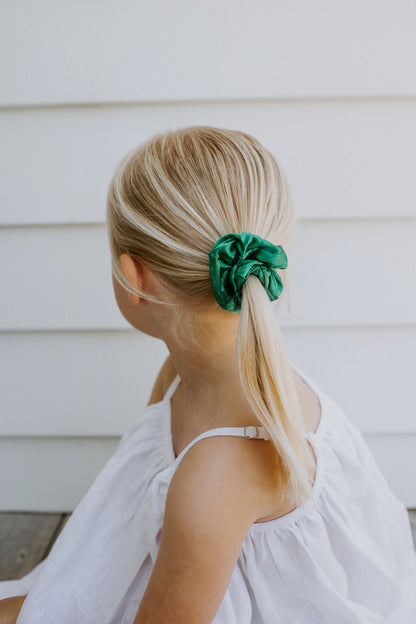 girls emerald scrunchie