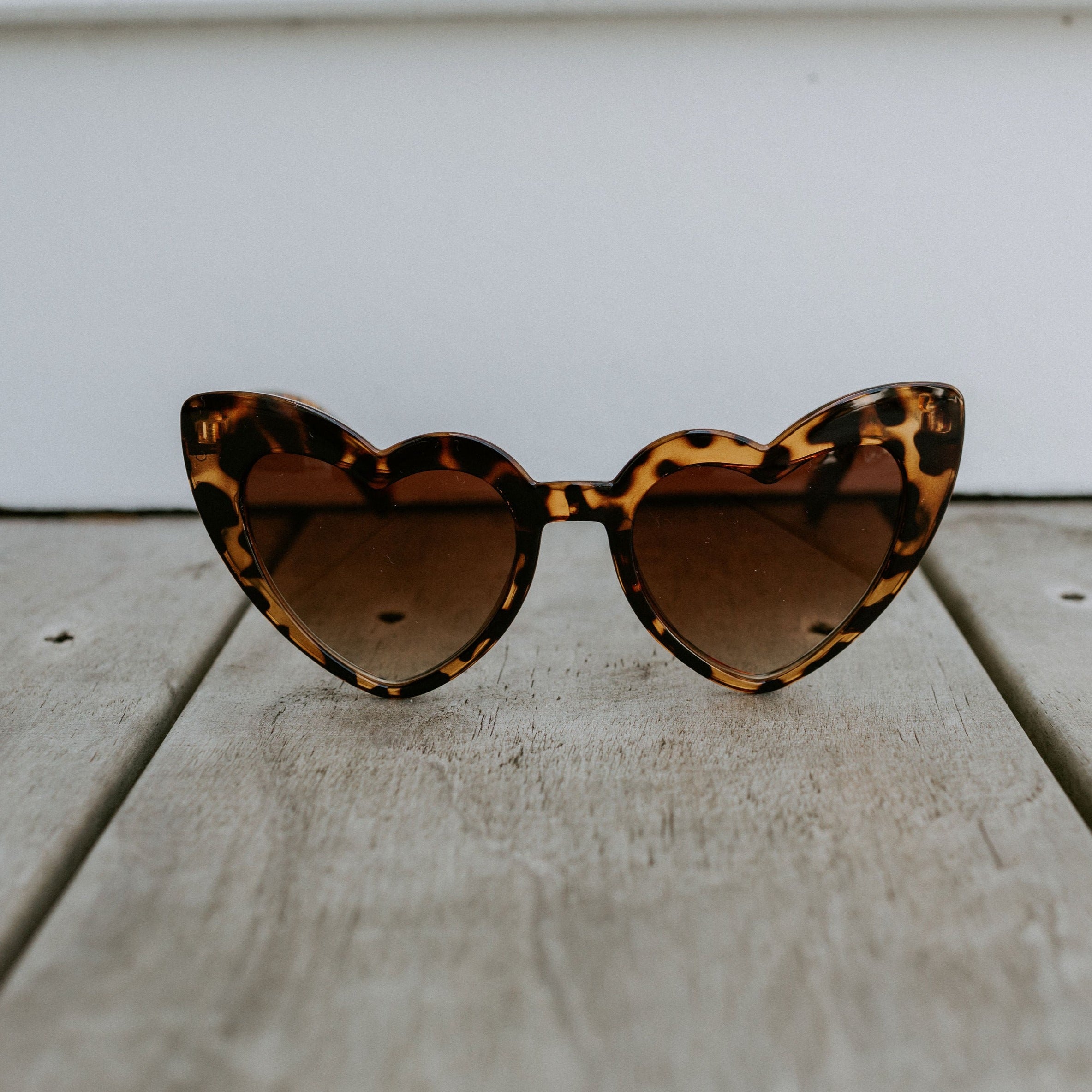 Red Heart Shaped Sunglasses (Each) – Mardi Gras Spot