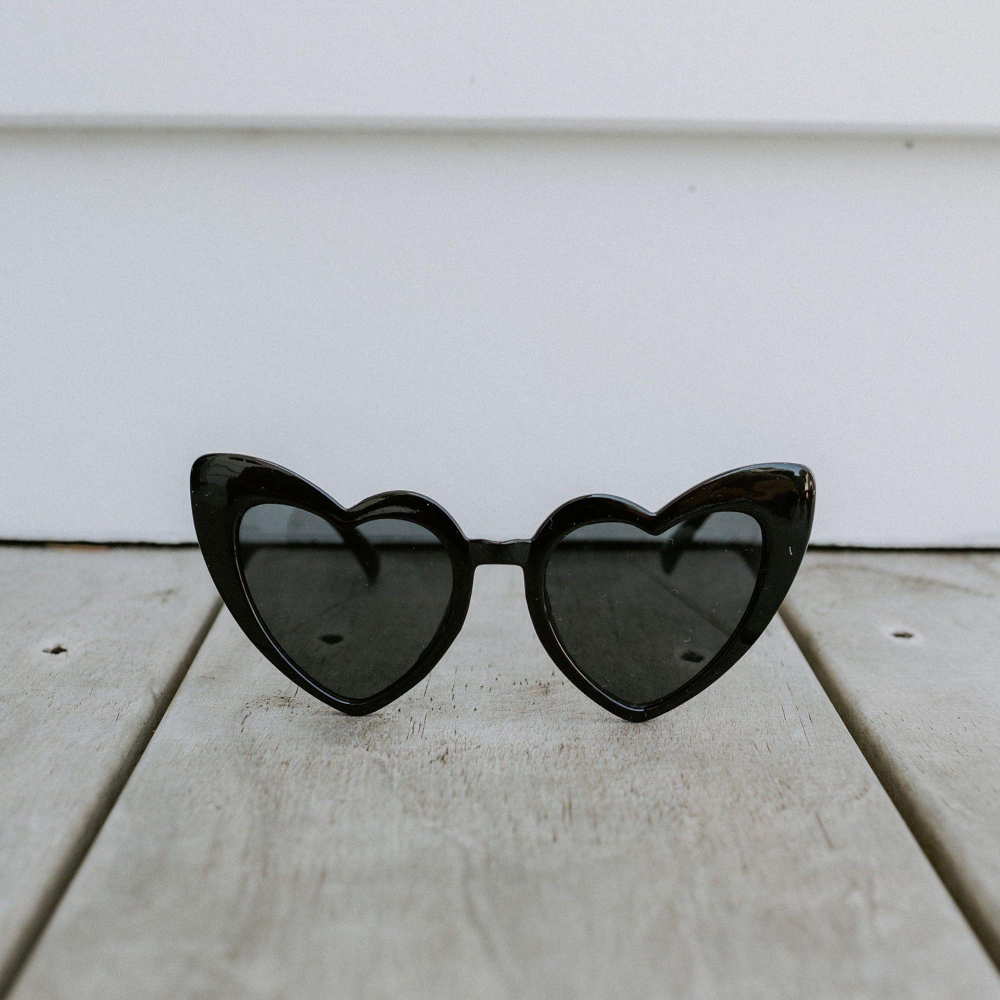 girls black love heart sunglasses