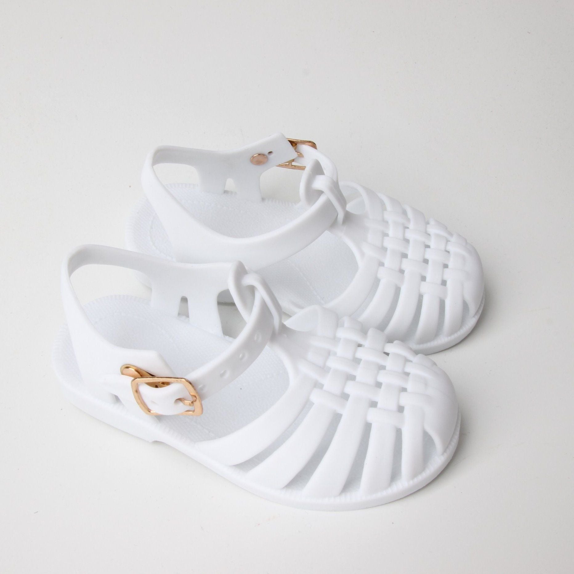 girls white jelly sandals size 7